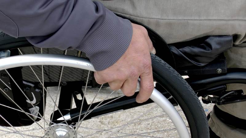 "תיקנו את האבסורד". כסא גלגלים |צילום: pixabay.com